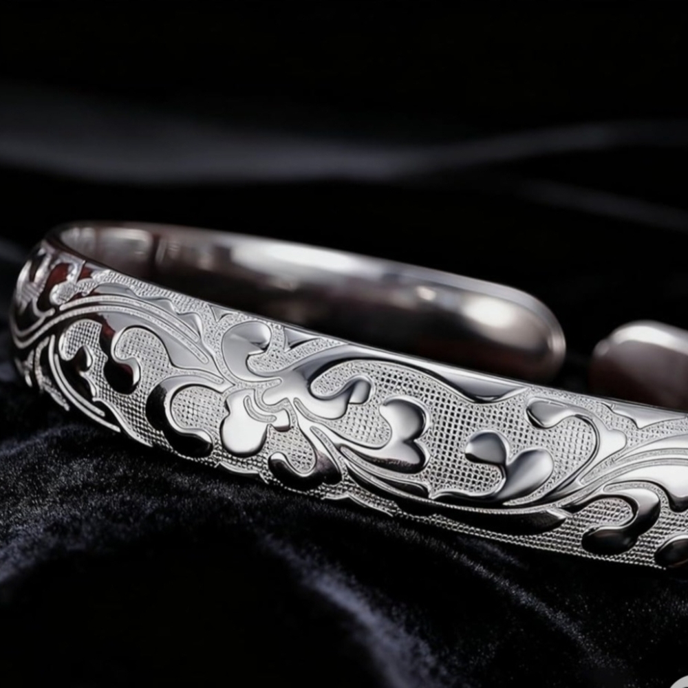 Elegant Sterling Silver Cuff Bracelet - Picture 2 of 4
